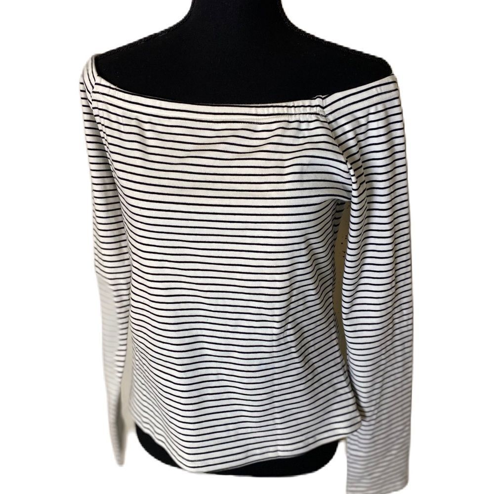 #320 OGL Off Shoulder Long Sleeve Tee